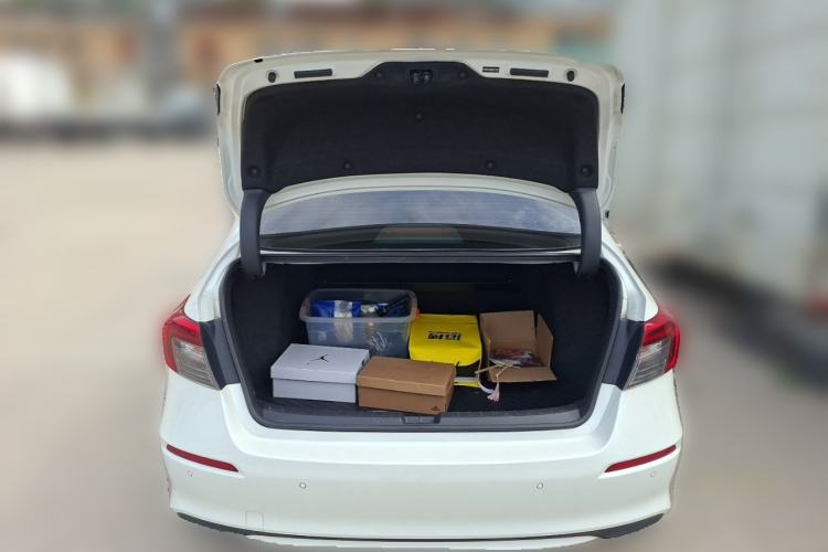Used Honda Civic 2023 240TURBO CVT Dynamic Edition Trunk