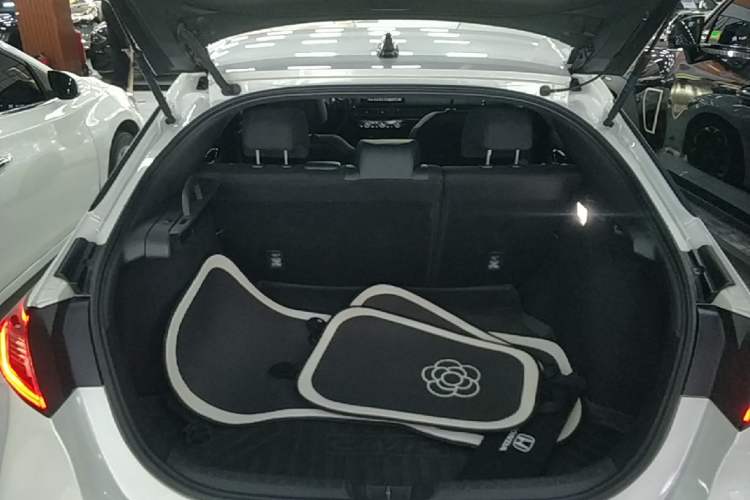 Used Honda Civic 2023 HATCHBACK 240TURBO CVT Extreme Edition Trunk