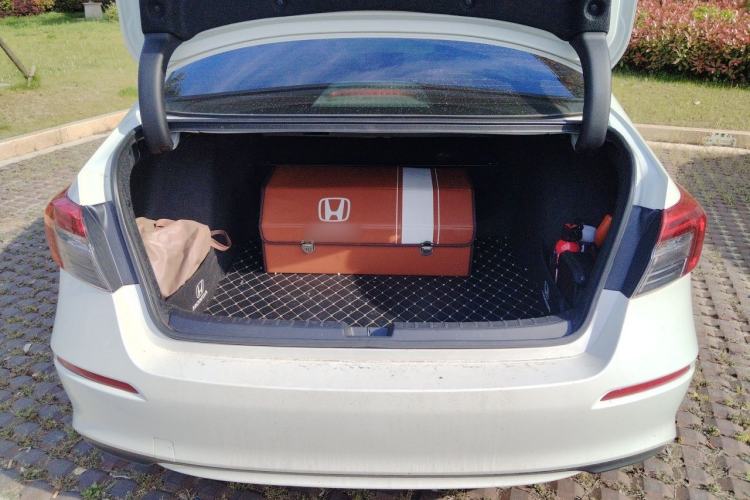 Used Honda Civic 2023 240TURBO CVT Dynamic Edition Trunk