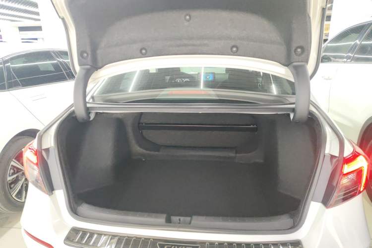 Used Honda Civic 2023 240TURBO CVT Dynamic · Center Stage Special Edition Trunk