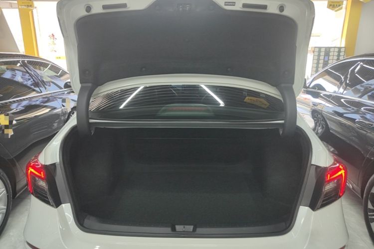 Used Honda Civic 2023 240TURBO CVT Dynamic Edition Trunk