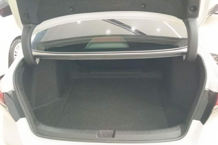 Used Honda Civic 2023 240TURBO CVT Dynamic Edition Trunk