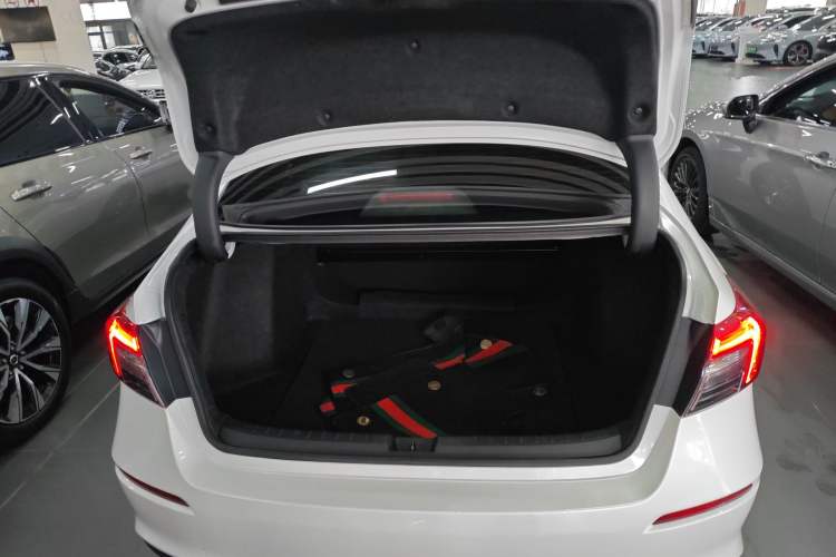 Used Honda Civic 2023 240TURBO CVT Dynamic · Center Stage Special Edition Trunk