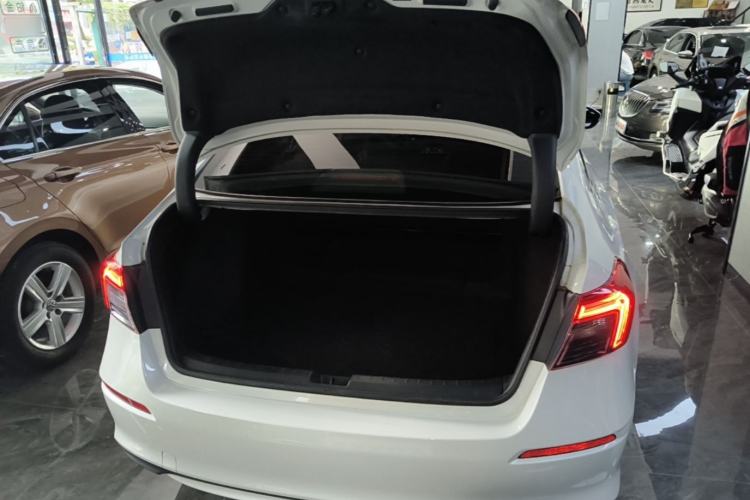 Used Honda Civic 2023 240TURBO CVT Dynamic · Center Stage Special Edition Trunk