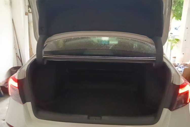 Used Honda Civic 2023 240TURBO CVT Dynamic Edition Trunk