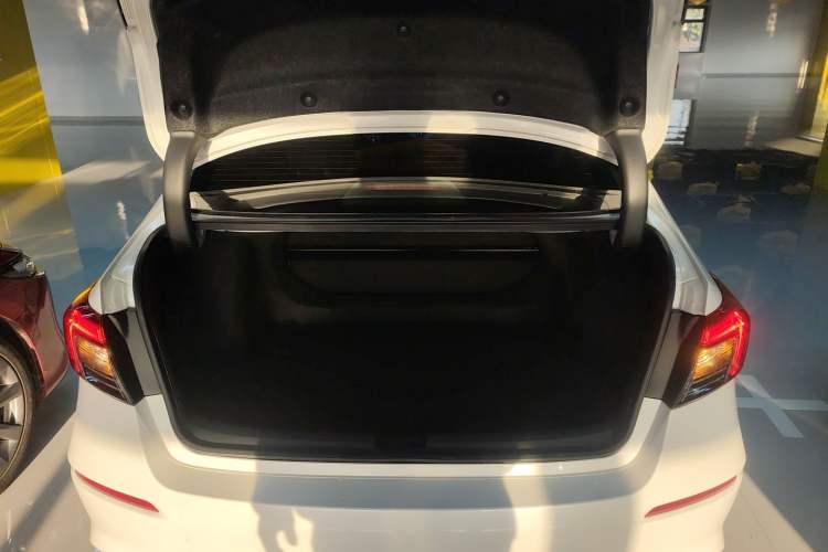Used Honda Civic 2023 240TURBO CVT Dynamic Edition Trunk