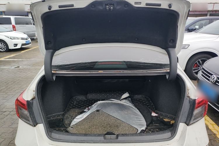 Used Honda Civic 2023 240TURBO CVT Dynamic Edition Trunk