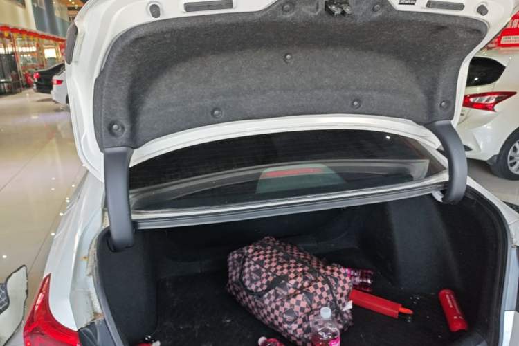 Used Honda Civic 2023 240TURBO CVT Dynamic Edition Trunk