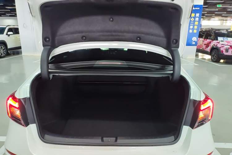 Used Honda Civic 2023 240TURBO CVT Dynamic · Center Stage Special Edition Trunk