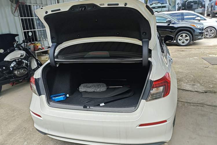 Used Honda Civic 2023 240TURBO CVT Dynamic Edition Trunk