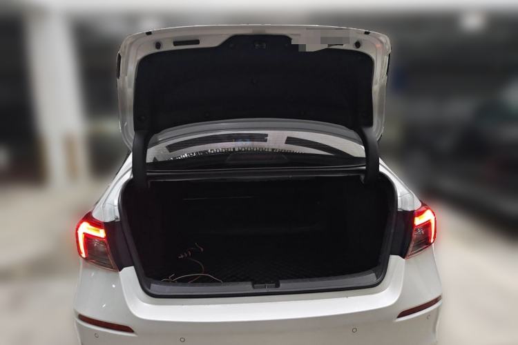 Used Honda Civic 2023 240TURBO CVT Dynamic Edition Trunk