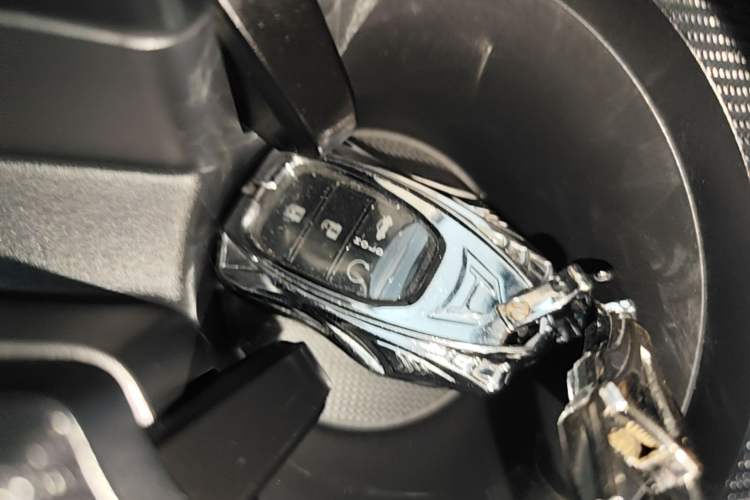 Used Honda Civic 2023 2.0L eHEV Pioneer Edition Vehicle Key