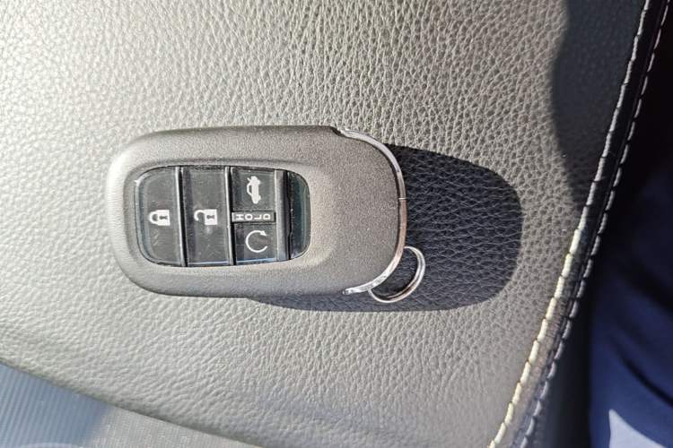 Used Honda Civic 2023 240TURBO CVT Dynamic · Center Stage Special Edition Vehicle Key