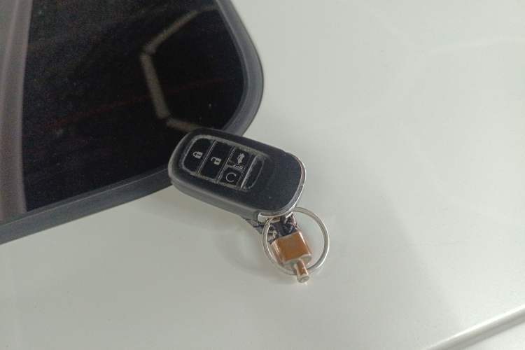 Used Honda Civic 2023 240TURBO CVT Dynamic · Center Stage Special Edition Vehicle Key
