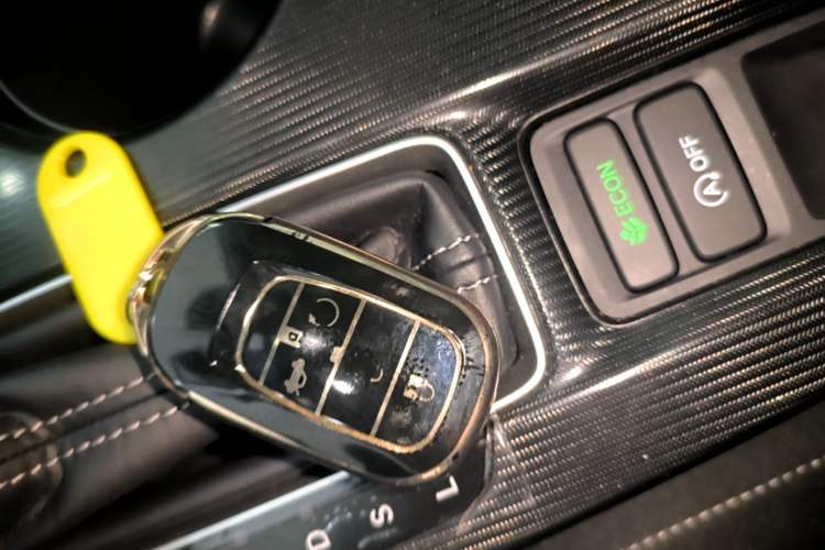 Used Honda Civic 2023 240TURBO CVT Dynamic · Center Stage Special Edition Vehicle Key