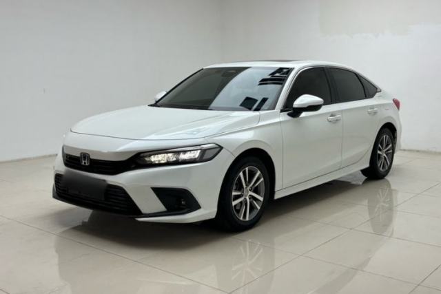 Ojetý Honda Civic 2023 240TURBO CVT Dynamic Edition