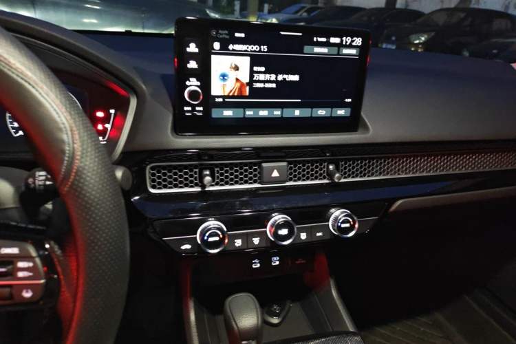 Used Honda Civic 2025 240TURBO CVT Smart & Fun Plus Audio And AC Panel