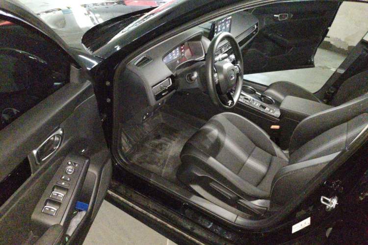 Used Honda Civic 2025 240TURBO CVT Smart & Fun Plus Driver Seat