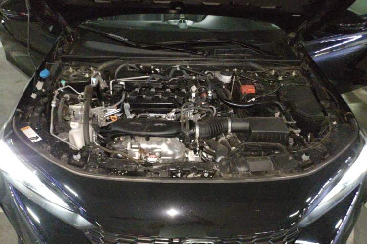 Used Honda Civic 2025 240TURBO CVT Smart & Fun Plus Engine Bay