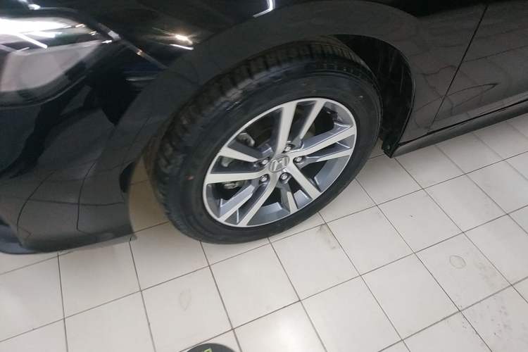 Used Honda Civic 2025 240TURBO CVT Smart & Fun Plus Exterior 7