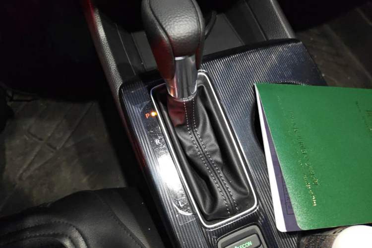Used Honda Civic 2025 240TURBO CVT Smart & Fun Plus Gear Lever