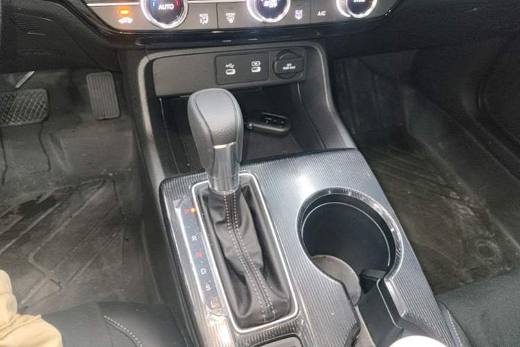 Used Honda Civic 2025 240TURBO CVT Smart & Fun Plus Gear Lever