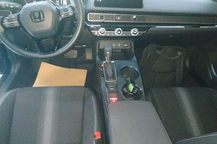 Used Honda Civic 2025 240TURBO CVT Smart & Fun Plus Gear Lever