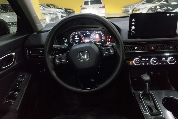 Used Honda Civic 2025 240TURBO CVT Smart & Fun Plus Steering Wheel