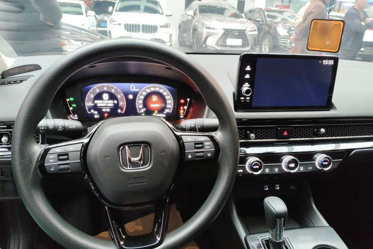 Used Honda Civic 2025 240TURBO CVT Smart & Fun Plus Center Console