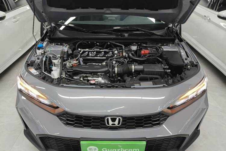 Used Honda Civic 2025 240TURBO CVT Smart & Fun Plus Engine Bay