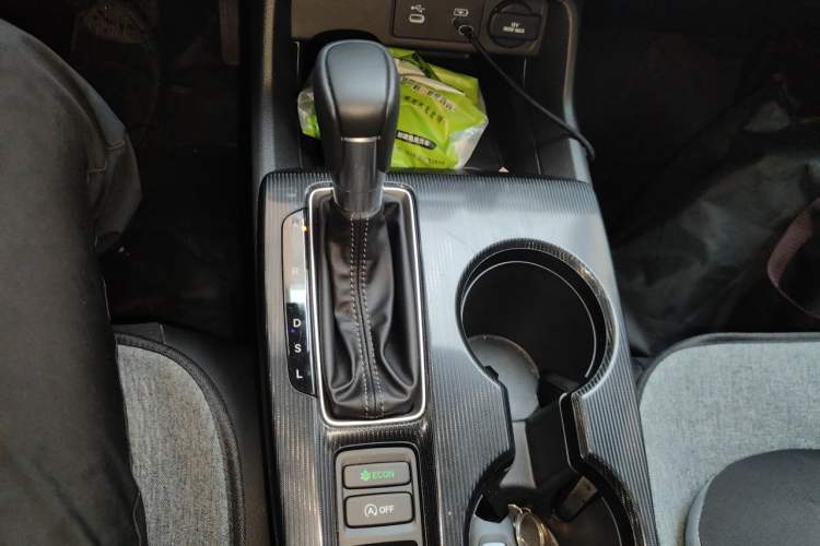 Used Honda Civic 2025 240TURBO CVT SmartFun Pro Gear Lever