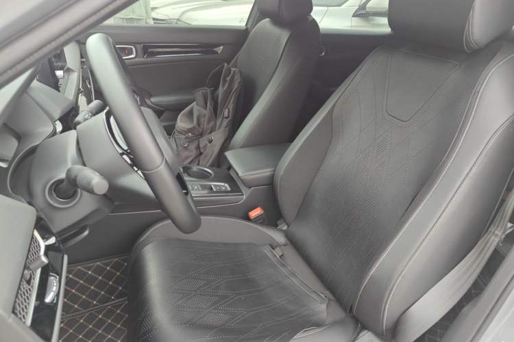 Used Honda Civic 2025 240TURBO CVT SmartFun Pro Left Front Seat