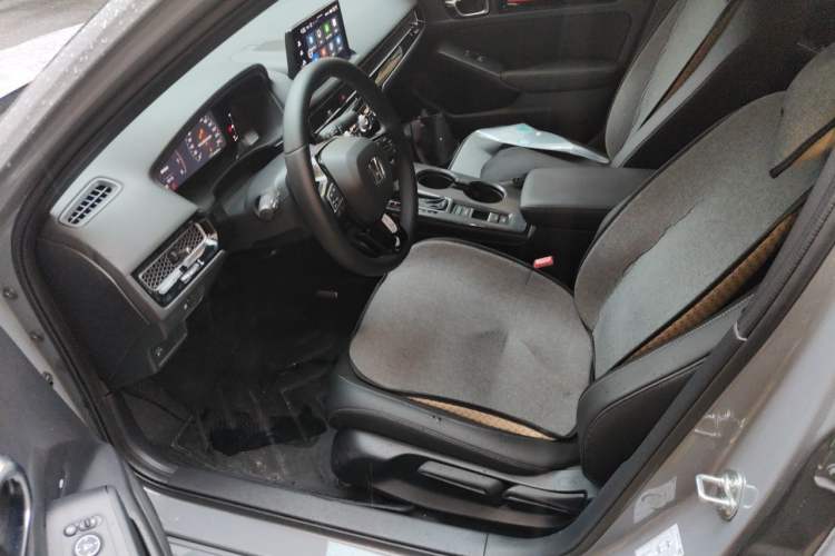 Used Honda Civic 2025 240TURBO CVT SmartFun Pro Left Front Seat
