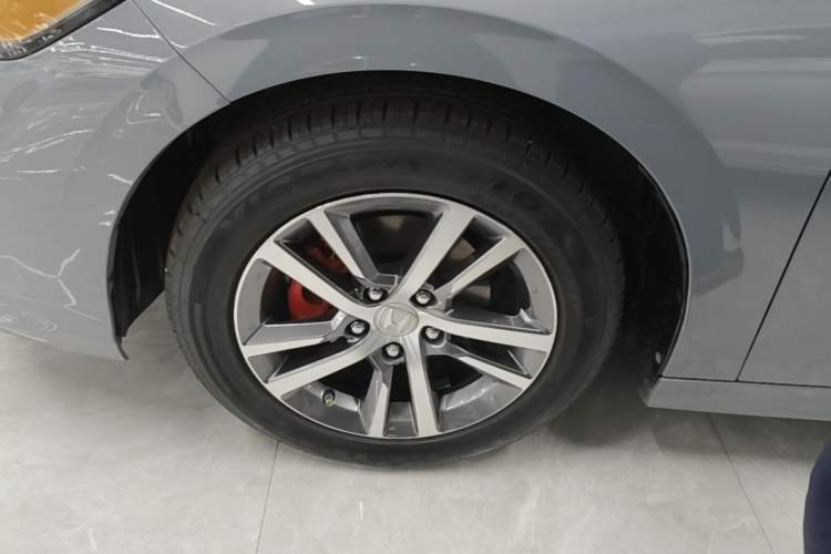 Used Honda Civic 2025 240TURBO CVT Smart & Fun Plus Left Front Wheel Hub