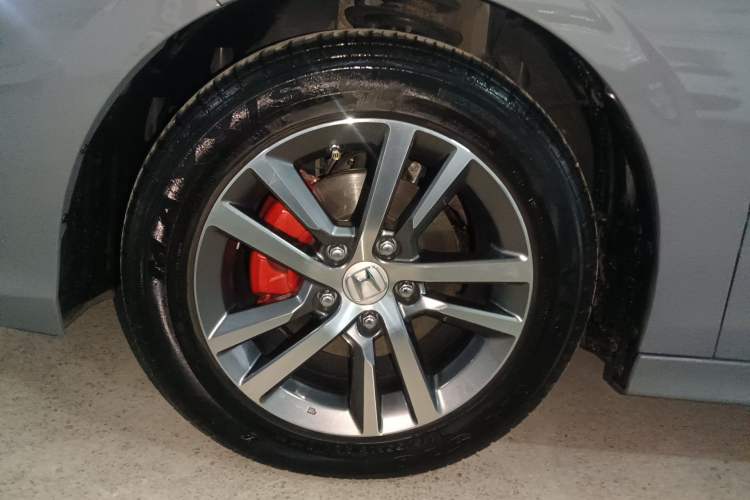 Used Honda Civic 2025 240TURBO CVT Smart & Fun Plus Left Front Wheel Hub