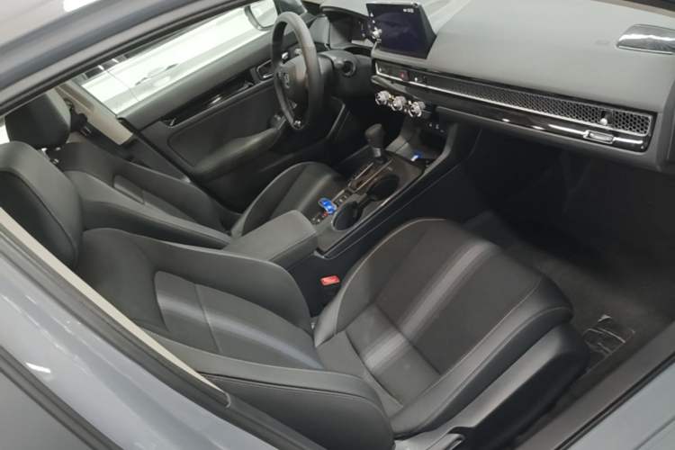 Used Honda Civic 2025 240TURBO CVT Smart & Fun Plus Right Front Seat