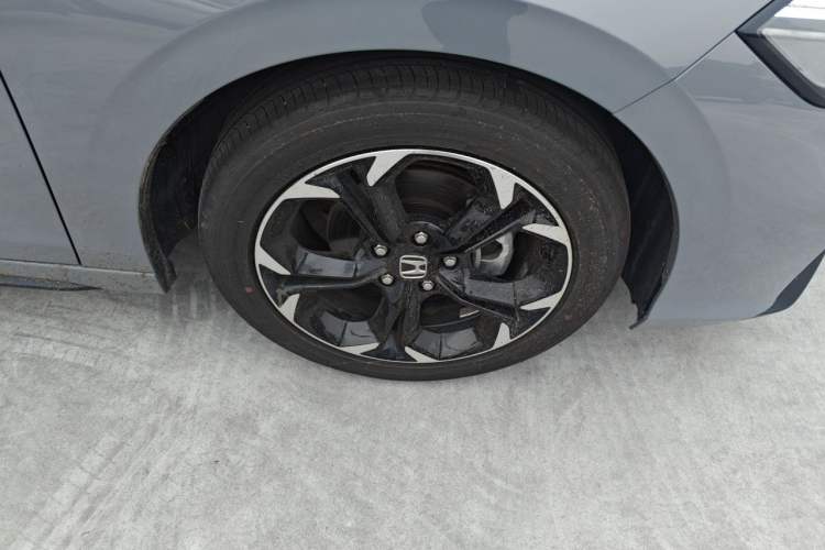 Used Honda Civic 2025 240TURBO CVT SmartFun Pro Right Front Wheel Hub