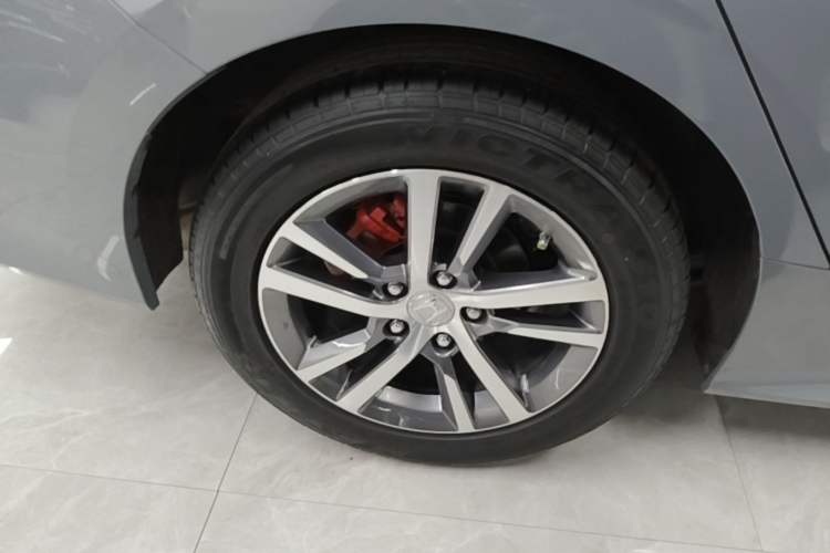 Used Honda Civic 2025 240TURBO CVT Smart & Fun Plus Right Rear Wheel Hub