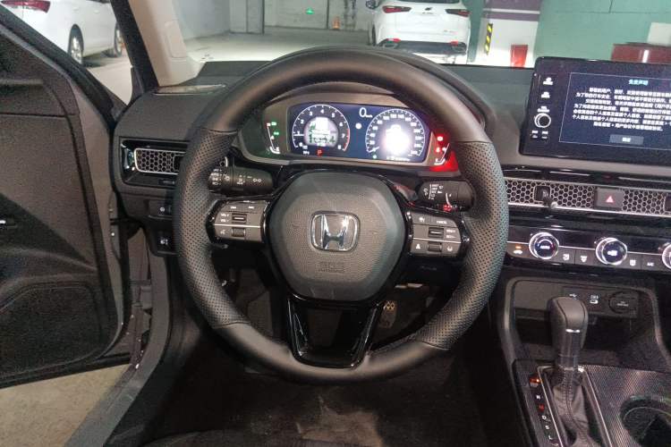 Used Honda Civic 2025 240TURBO CVT Smart & Fun Plus Steering Wheel