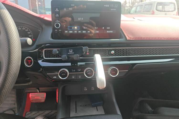 Used Honda Civic 2025 2.0L eHEV Hybrid Plus Audio And AC Panel