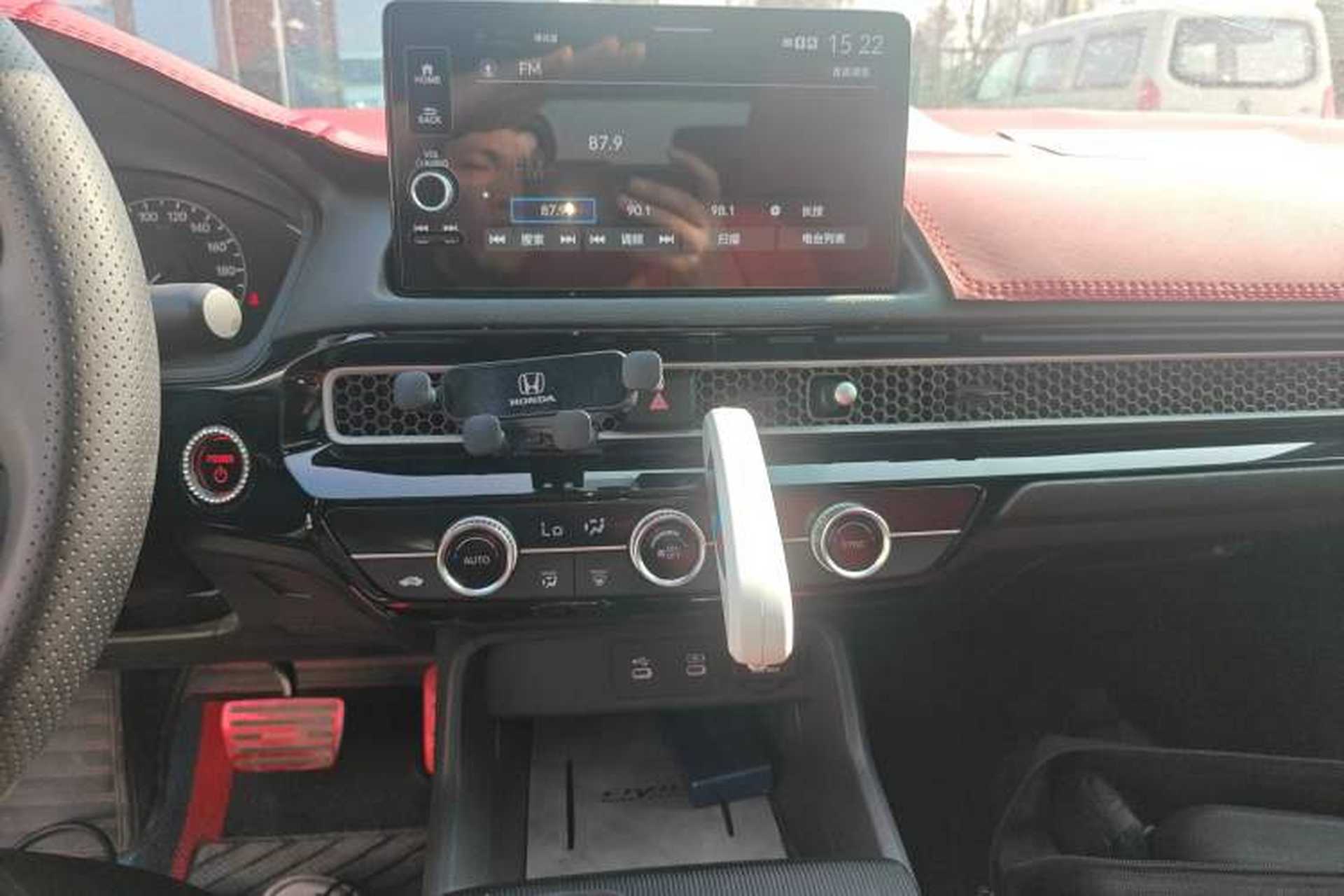 Used Honda Civic 2025 2.0L eHEV Hybrid Plus Audio And AC Panel