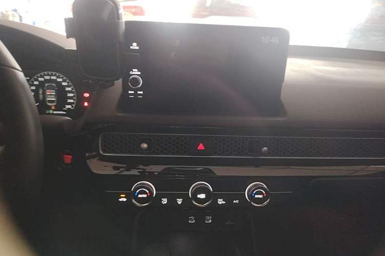 Used Honda Civic 2025 240TURBO CVT SmartFun Pro Audio And AC Panel
