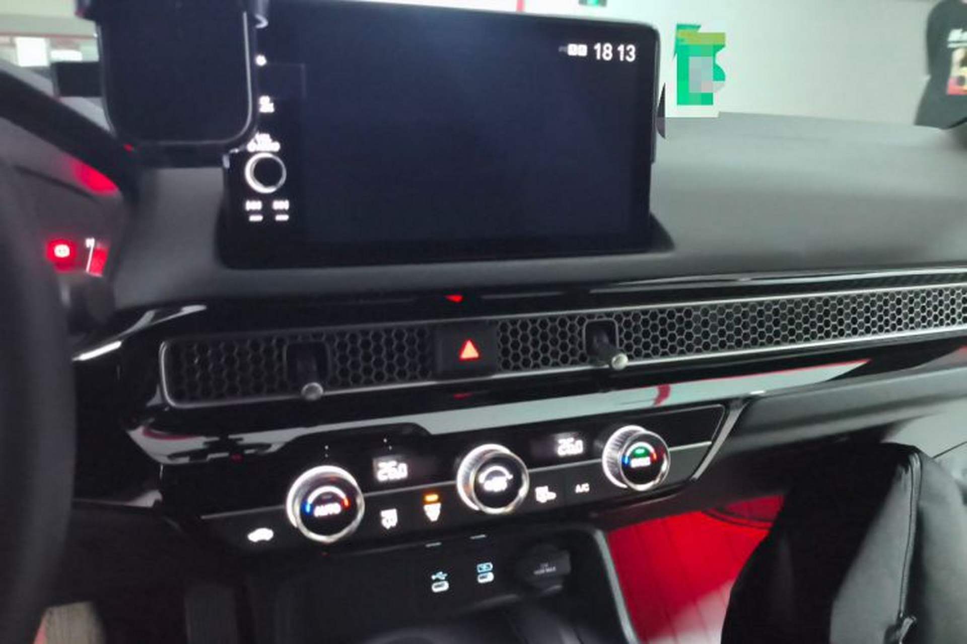 Used Honda Civic 2025 240TURBO CVT SmartFun Pro Audio And AC Panel