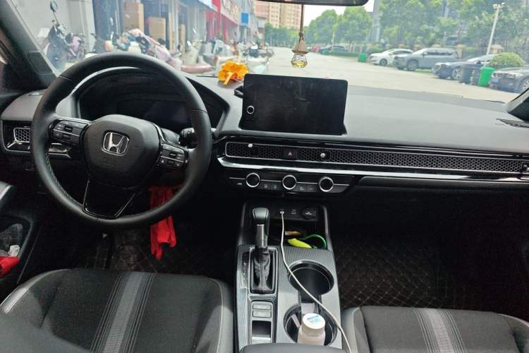 Used Honda Civic 2025 240TURBO CVT SmartFun Pro Center Console