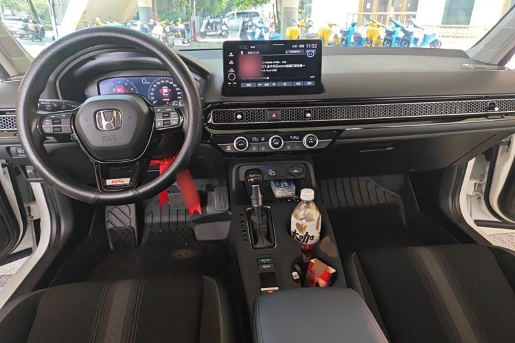 Used Honda Civic 2025 240TURBO CVT Smart & Fun Plus Center Console