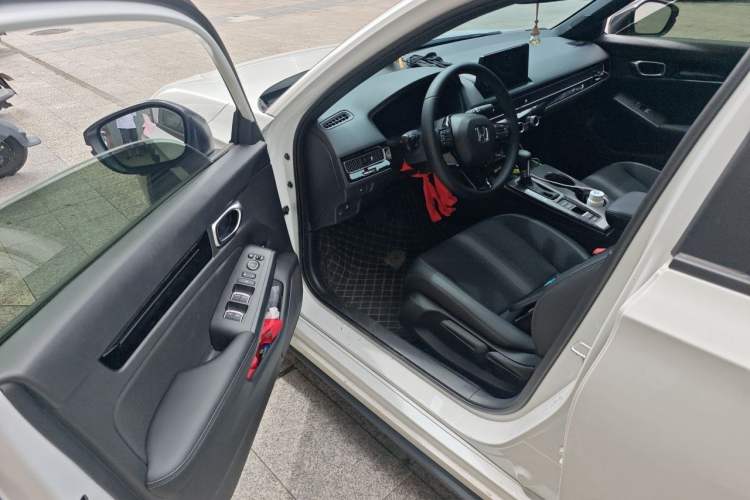 Used Honda Civic 2025 240TURBO CVT SmartFun Pro Driver Seat