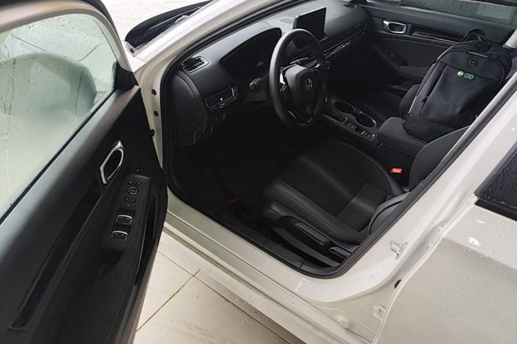 Used Honda Civic 2025 240TURBO CVT Smart & Fun Plus Driver Seat