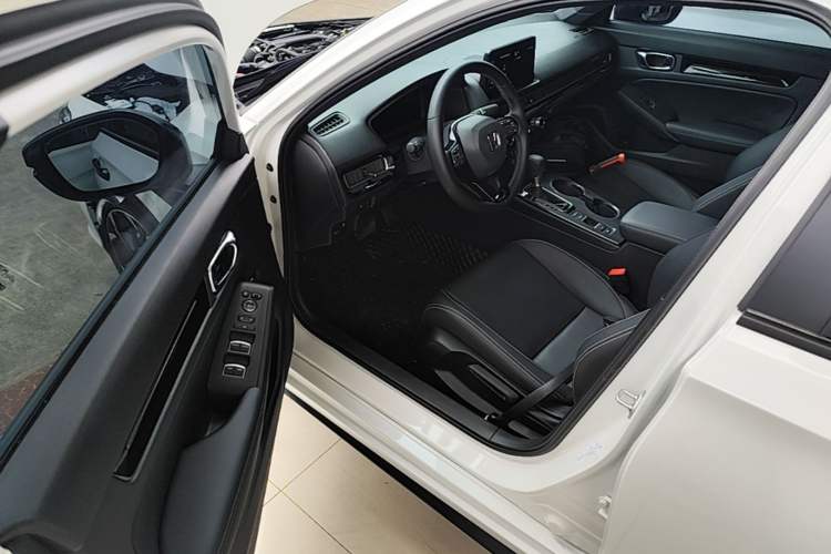Used Honda Civic 2025 240TURBO CVT SmartFun Pro Driver Seat