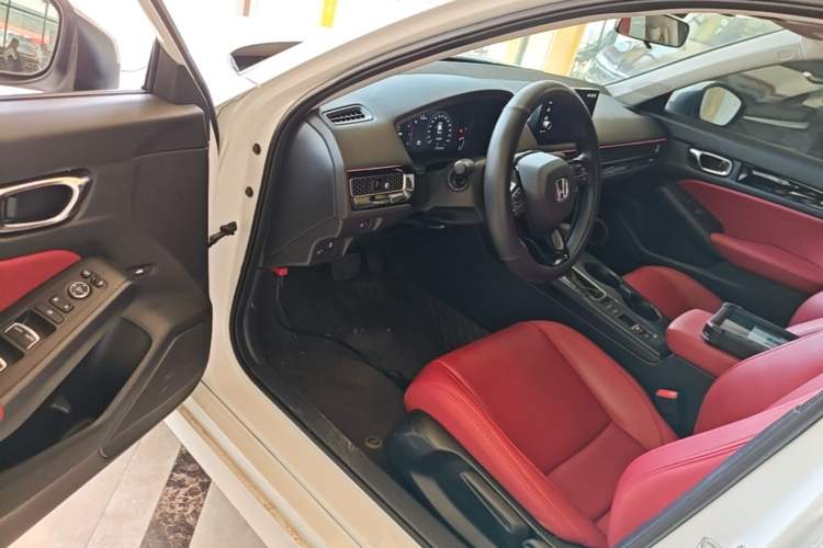 Used Honda Civic 2025 240TURBO CVT Smart & Fun Plus Driver Seat