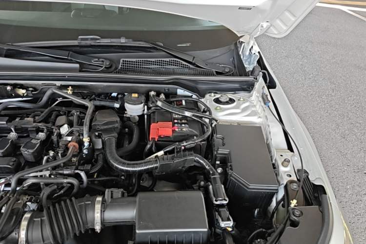 Used Honda Civic 2025 240TURBO CVT SmartFun Pro Engine Bay Left